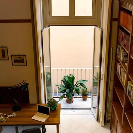 Charming Apartment Napels Buitenkant foto