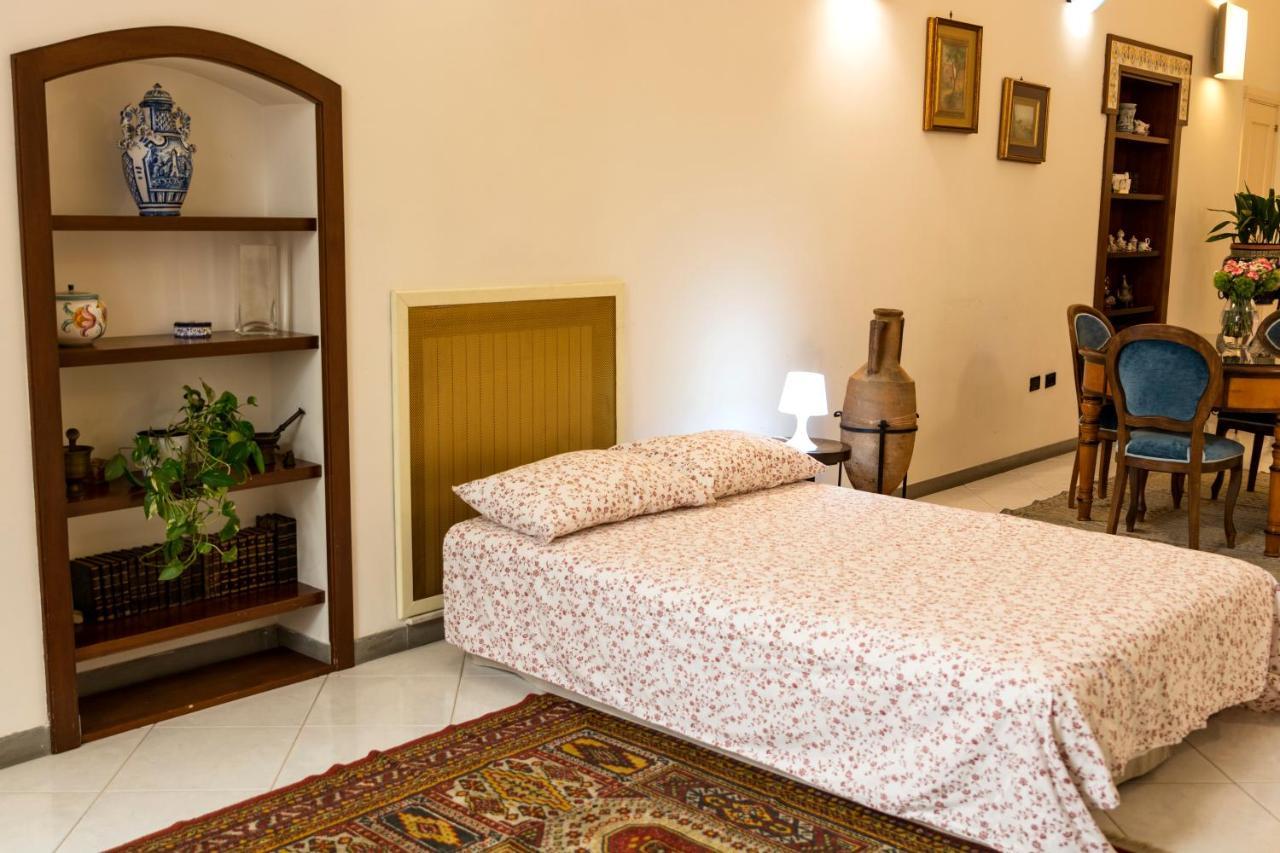 Charming Apartment Napels Buitenkant foto
