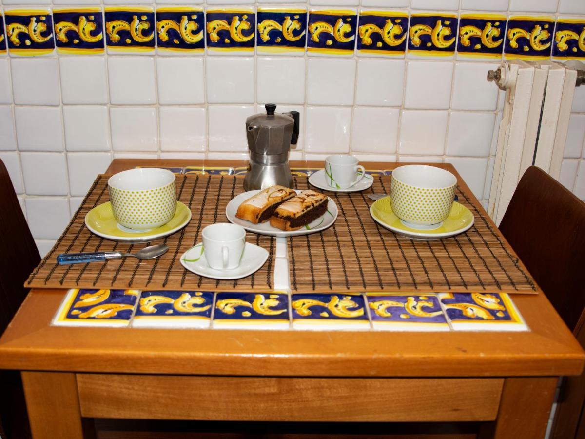 Charming Apartment Napels Buitenkant foto